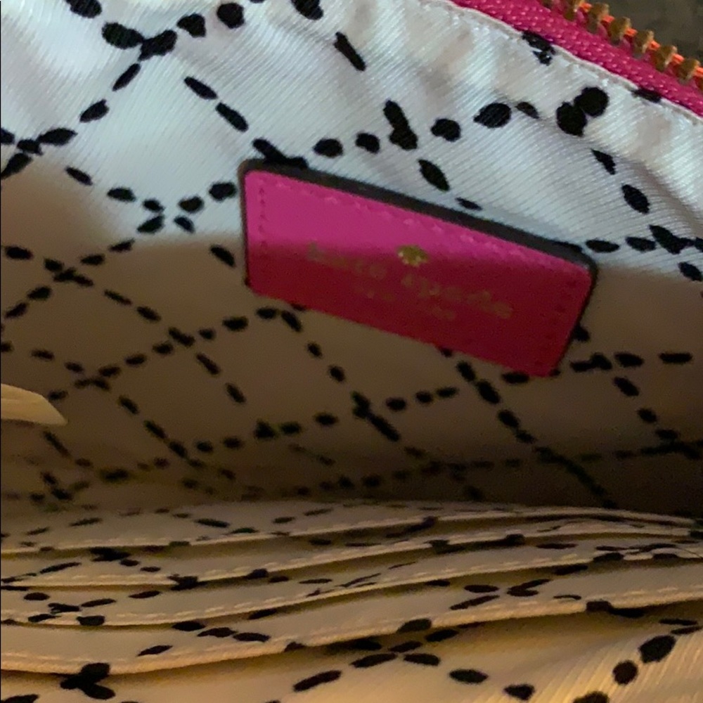 Kate Spade wristlet - Picture 4 of 4